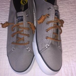 gray sperry’s sneakers
